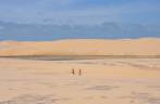 Explorando campo de dunas em Vassouras, região de Atins, nos Lençóis Maranhenses - MA